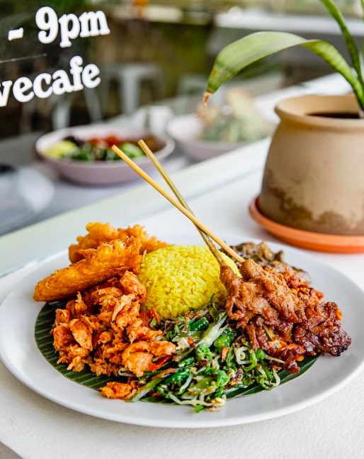 best vegan restaurants canggu - GIVE Cafe