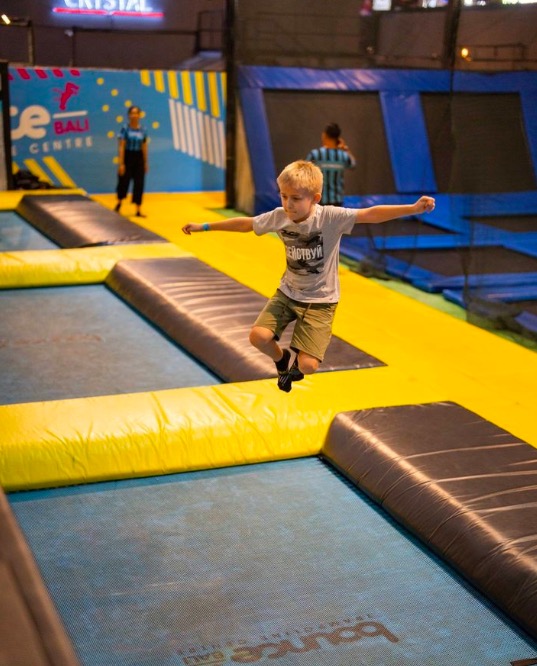 what to do with children in Bali - bounce trampoline centre 