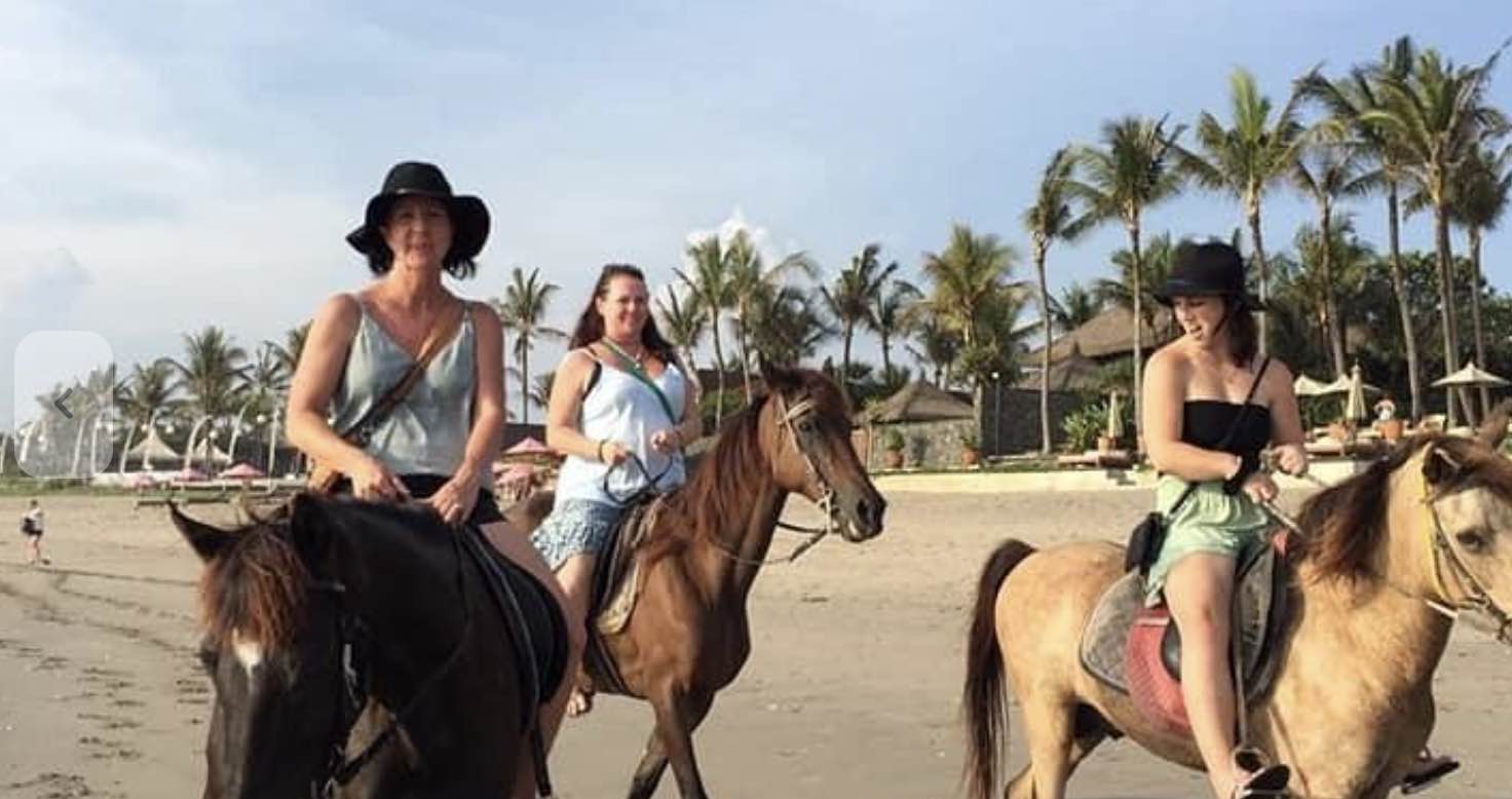 what to do seminyak - go horseriding on the beach
