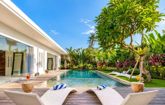 Villa Kyah pool and villa views during daytime